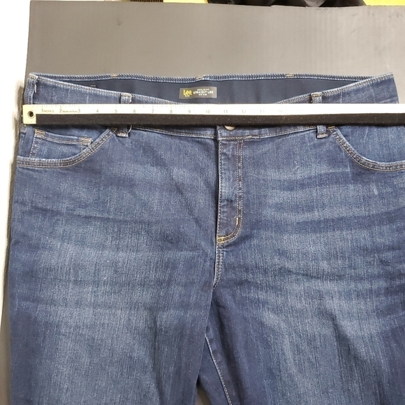 Lee Plus Regular Fit Straight Mid Rise Jeans Flex Motion Women's 32W Petite - Picture 8 of 16